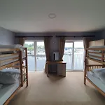 Scenic River Shannon Three Bedroom House *