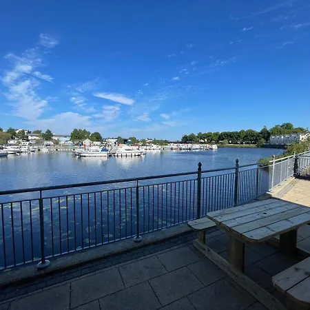 Scenic River Shannon Three Bedroom House Feriehus