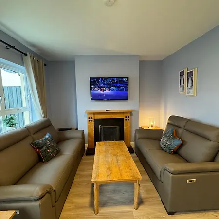 Scenic River Shannon Three Bedroom House * Carrick on Shannon