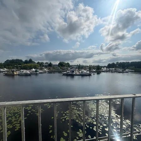 Scenic River Shannon Three Bedroom House Ferienhaus