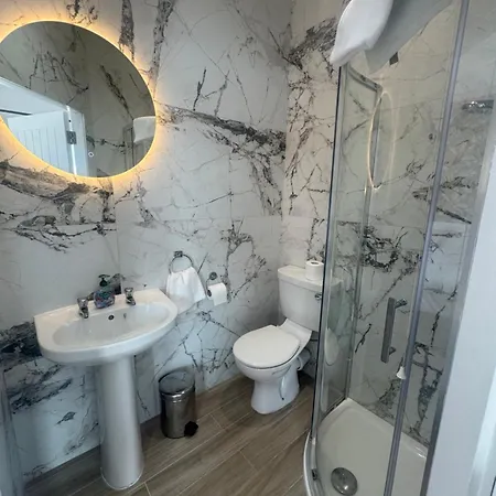 Feriehus Scenic River Shannon Three Bedroom House Carrick on Shannon