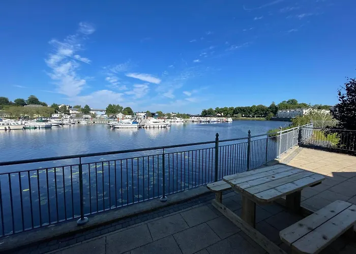 Scenic River Shannon Three Bedroom House Feriehus