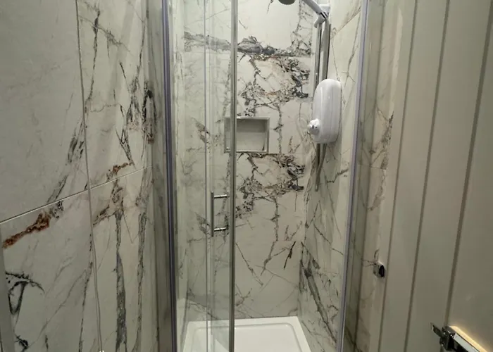 Scenic River Shannon Three Bedroom House Feriehus *