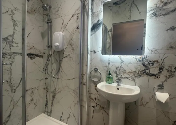 Feriehus Scenic River Shannon Three Bedroom House