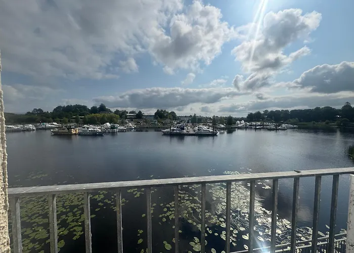 Scenic River Shannon Three Bedroom House Feriehus