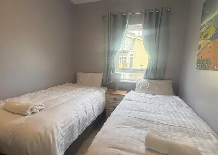 Scenic River Shannon Three Bedroom House Feriehus Carrick on Shannon