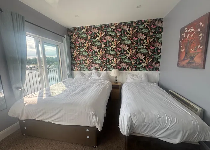 Scenic River Shannon Three Bedroom House * Carrick on Shannon